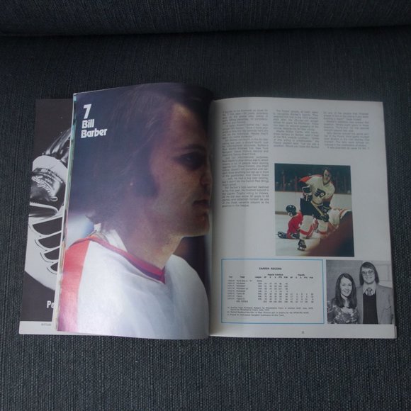 Vintage Philadelphia Flyers Yearbook 1975-76 - Picture 5 of 9